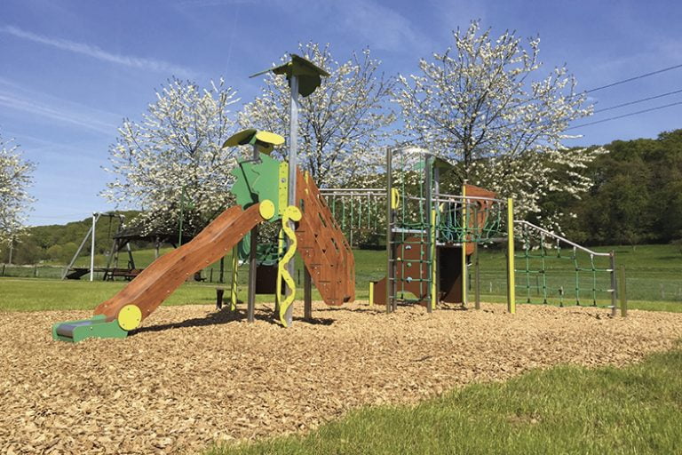 Copeaux de bois pour aires de jeux et jardins paysagers Gard Bois