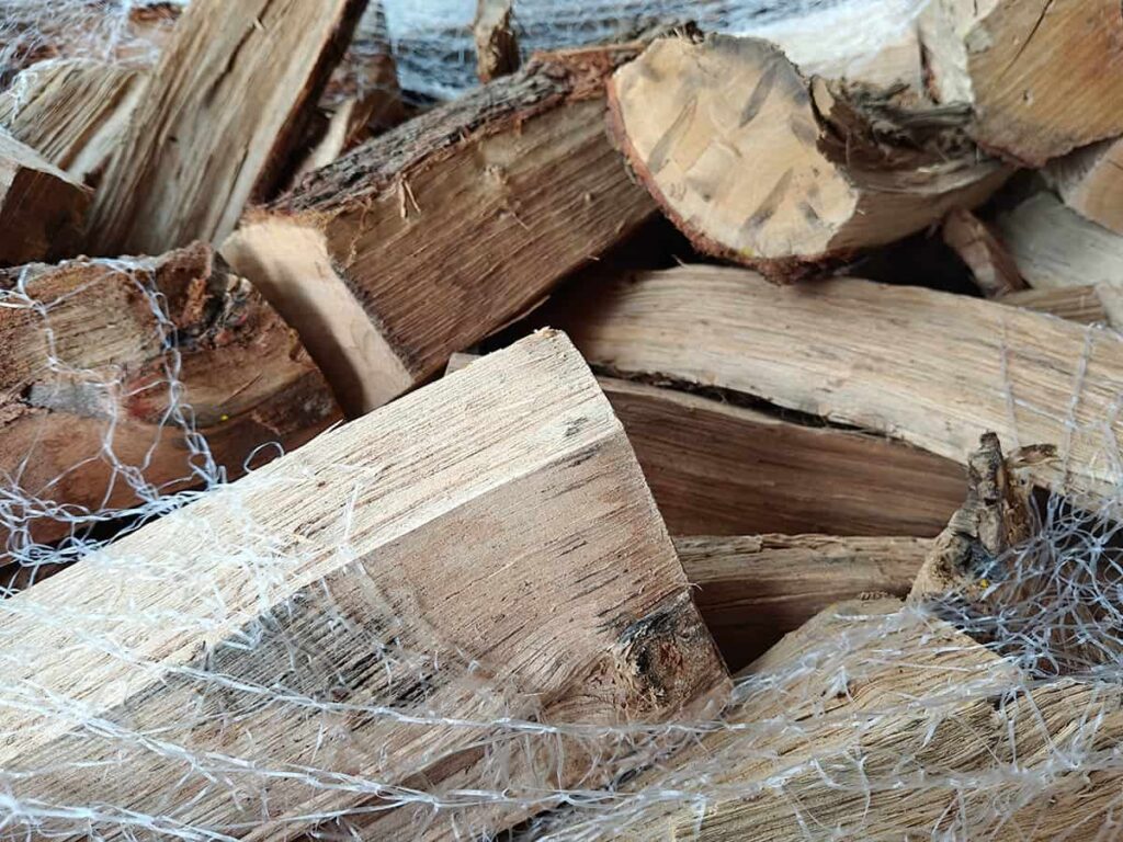 bois de chauffage sec sur palette